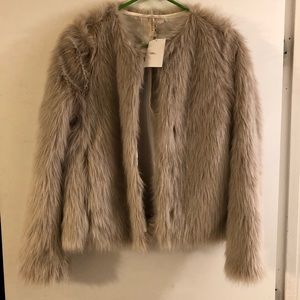 Divided by H&M Semi cropped Faux Fur Jacket